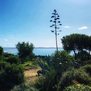 https://appartement-terrasse-vue-mer-dans-un-parc-de-3-ha.fr-provencehotel.com