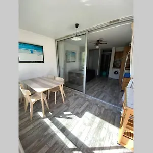 https://spacieux-studio-sur-le-port-de-hyeres.fr-provencehotel.com
